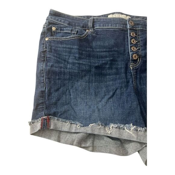 TORRID Shorts Stretch First at Fit Blue Denim Women Size 18 Button Fly Cuffed - Picture 3 of 11